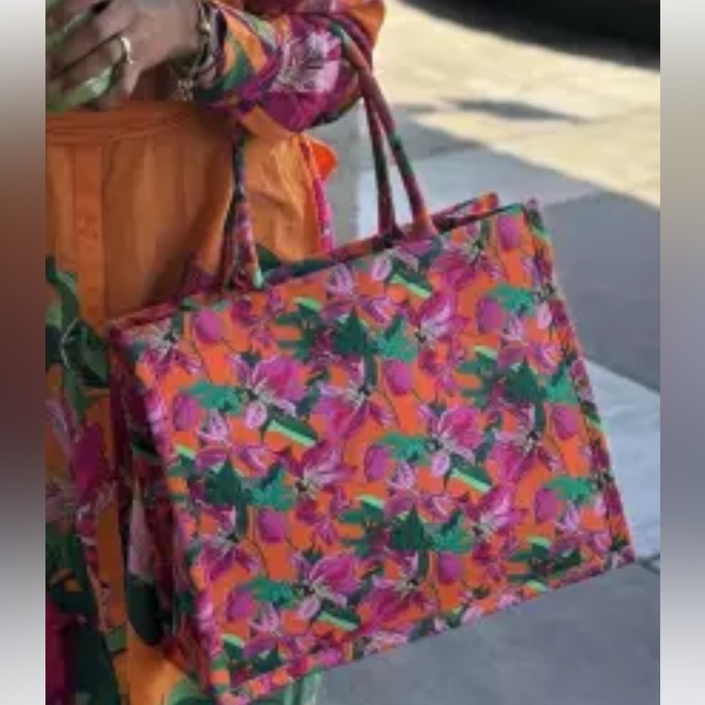 Express Floral Tote Bag - Picture 3 of 3